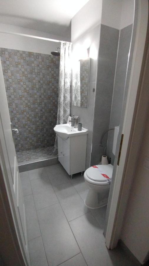 Ana Apartament Râmnicu Vâlcea Buitenkant foto